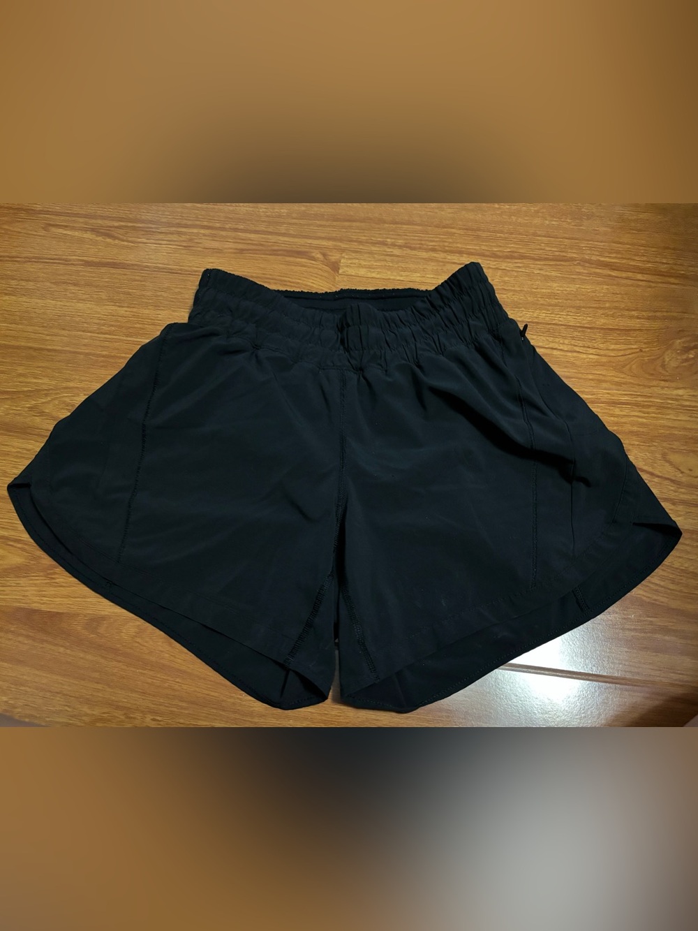Lululemon women’s 4” shorts black size 4